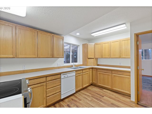 3607 Nw PORT Ave, Lincoln City, OR 97367