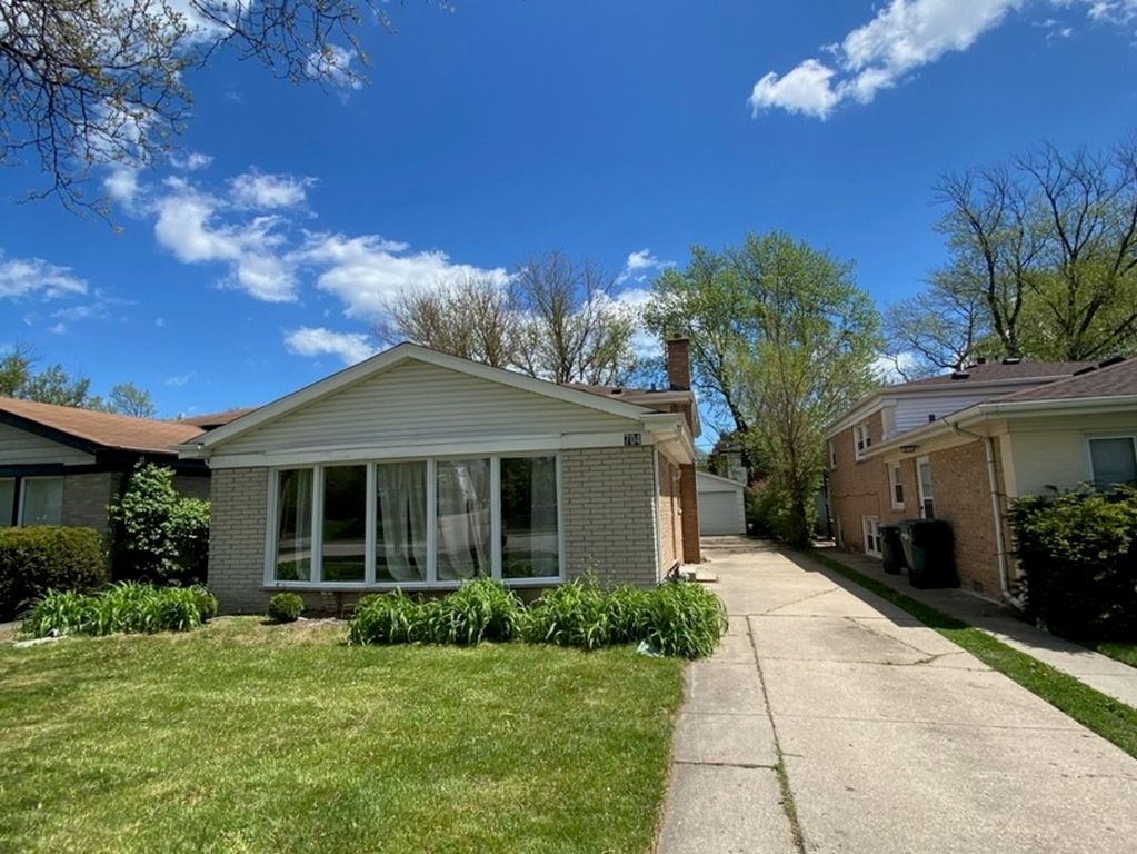 704 LARAMIE Avenue, Wilmette, IL 60091