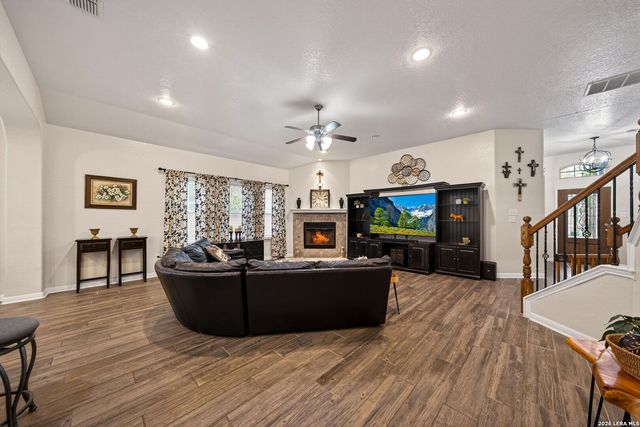 7707 Kings Spg, San Antonio, TX 78254