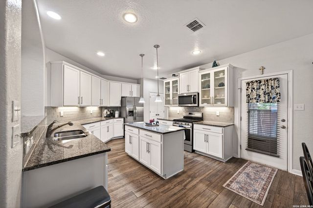 7707 Kings Spg, San Antonio, TX 78254