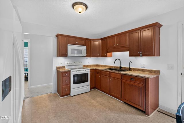 211 Courtland Drive, Angier, NC 27501