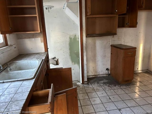 15778 Auburn Street, Detroit, MI 48223