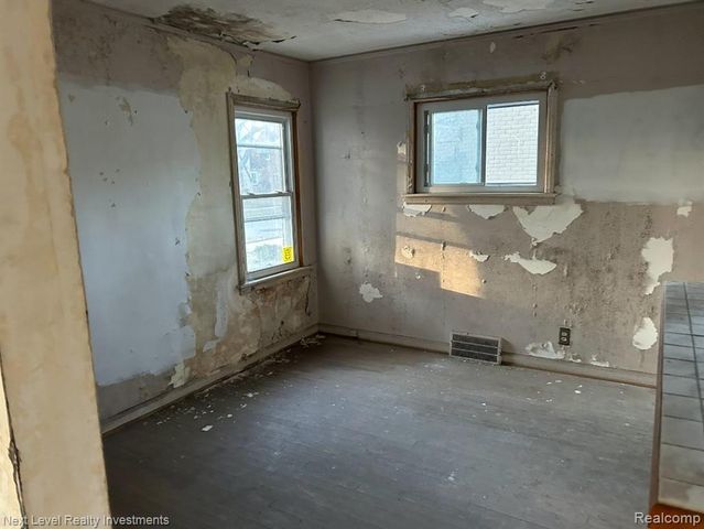 15778 Auburn Street, Detroit, MI 48223