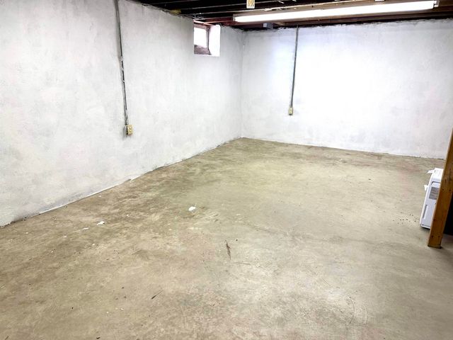 421 E Main Street, Ossian, IA 52161