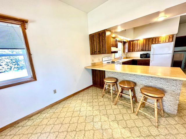 421 E Main Street, Ossian, IA 52161