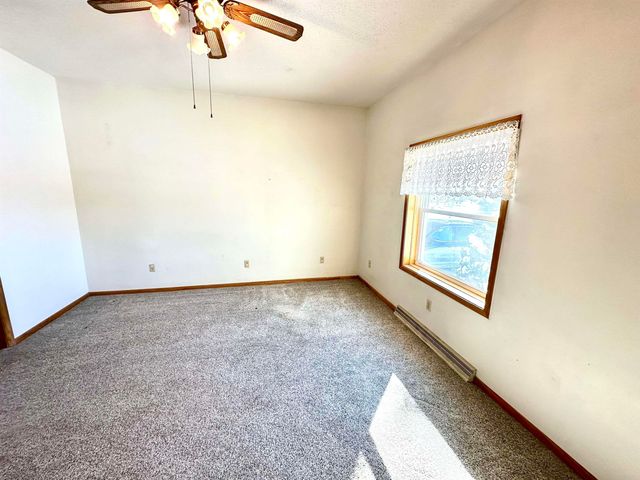 421 E Main Street, Ossian, IA 52161