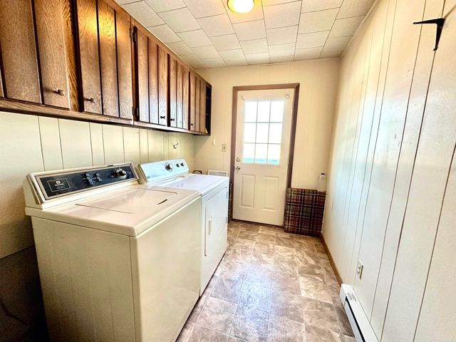 421 E Main Street, Ossian, IA 52161