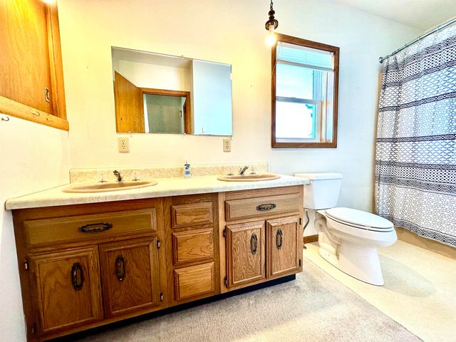 421 E Main Street, Ossian, IA 52161