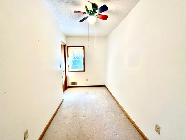 421 E Main Street, Ossian, IA 52161