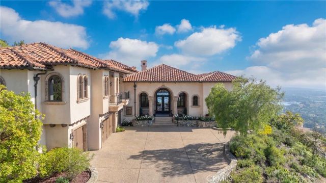 7811 Camino De Arriba, Rancho Santa Fe, CA 92067