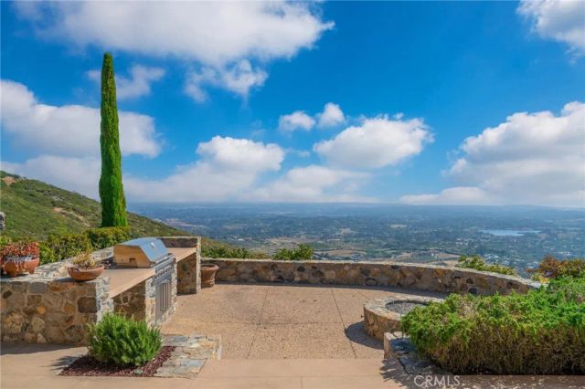 7811 Camino De Arriba, Rancho Santa Fe, CA 92067