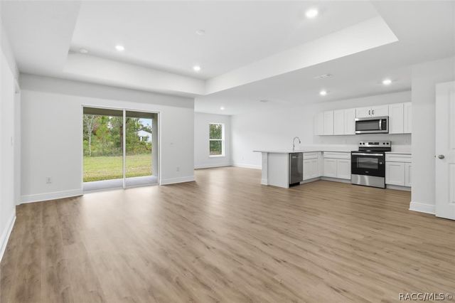 7982 N Susan Avenue, Dunnellon, FL 34433