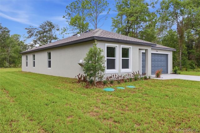 7982 N Susan Avenue, Dunnellon, FL 34433