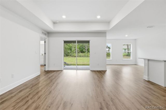 7982 N Susan Avenue, Dunnellon, FL 34433