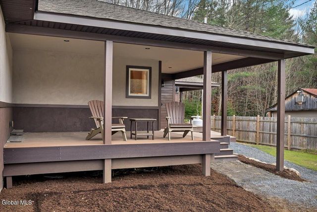 1422 Lake Avenue, Lake Luzerne, NY 12846