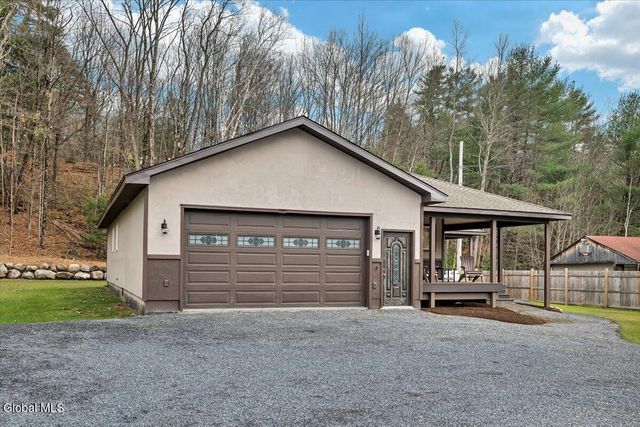 1422 Lake Avenue, Lake Luzerne, NY 12846