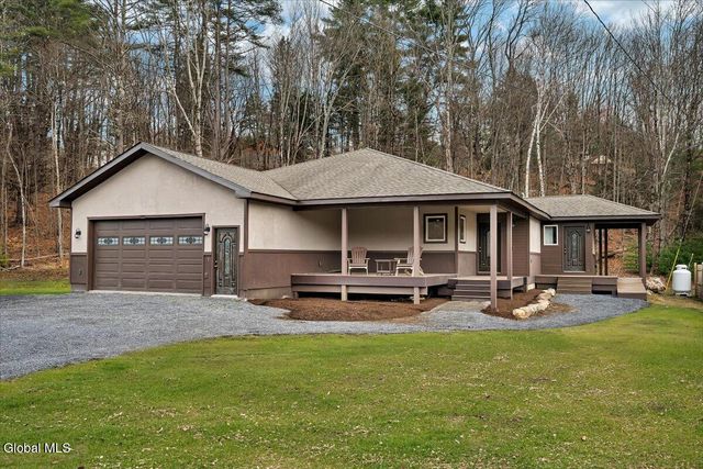 1422 Lake Avenue, Lake Luzerne, NY 12846