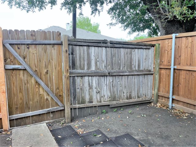 8518 Holly Street, Frisco, TX 75034