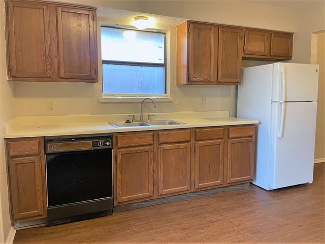 8518 Holly Street, Frisco, TX 75034