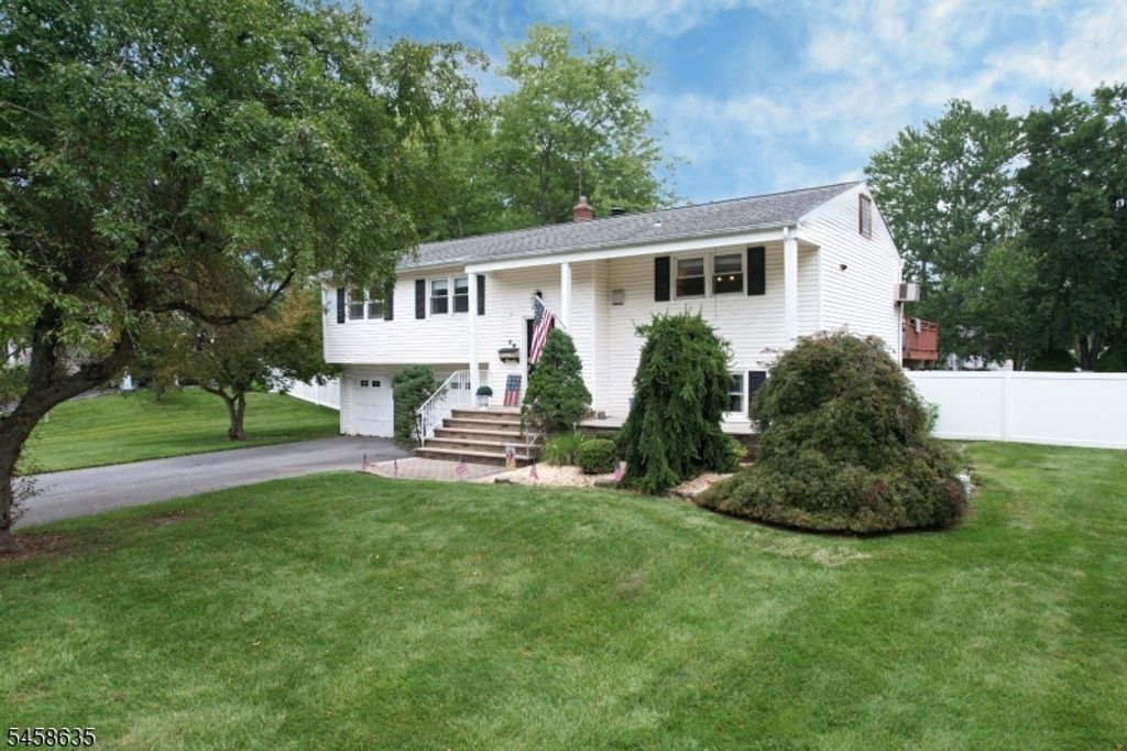 26 Curtis Dr, Lincoln Park Boro, NJ 07035 — exterior