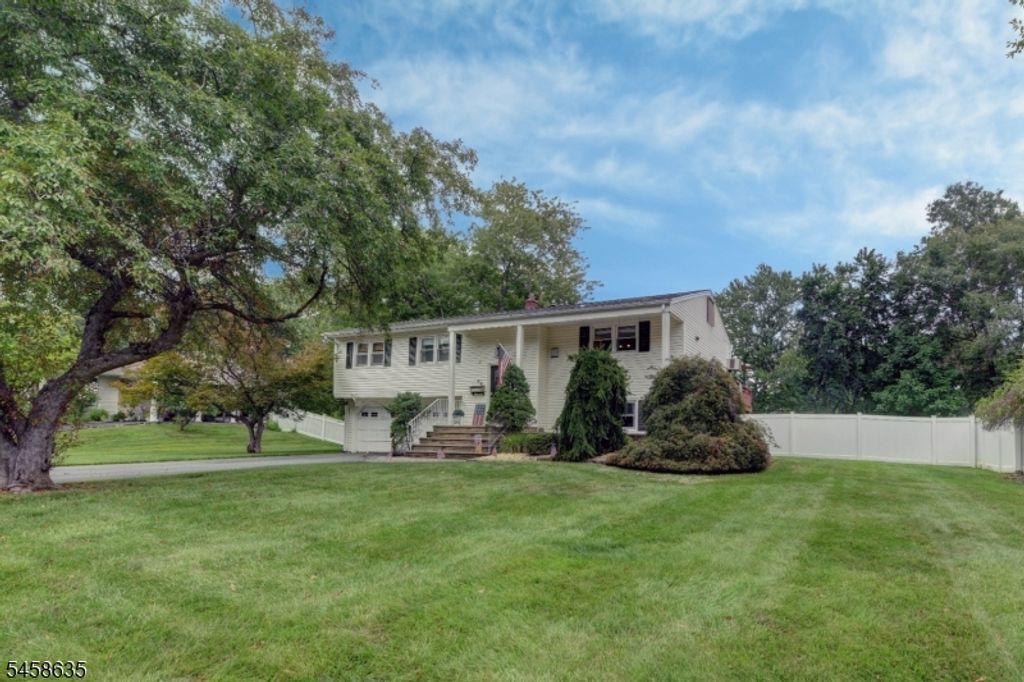 26 Curtis Dr, Lincoln Park Boro, NJ 07035 — photo 2