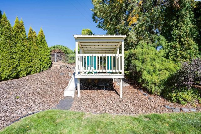 224 NW Sunrise Dr, Pullman, WA 99163