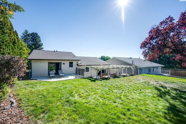 224 NW Sunrise Dr, Pullman, WA 99163