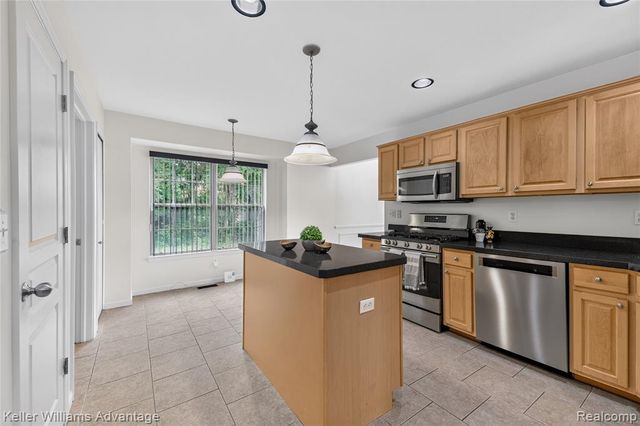 1360 Camden Street, Ferndale, MI 48220