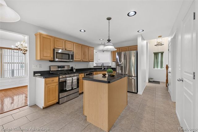 1360 Camden Street, Ferndale, MI 48220