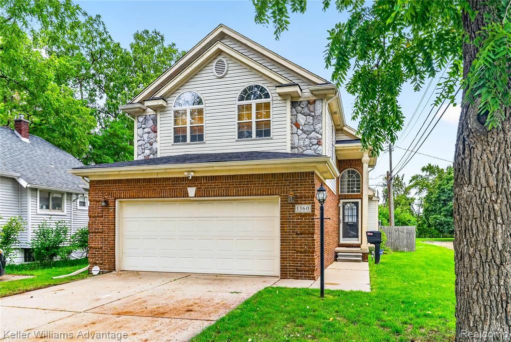 1360 Camden Street, Ferndale, MI 48220