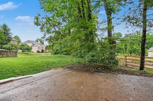 4512 Winfield Dr, Nashville, TN 37211