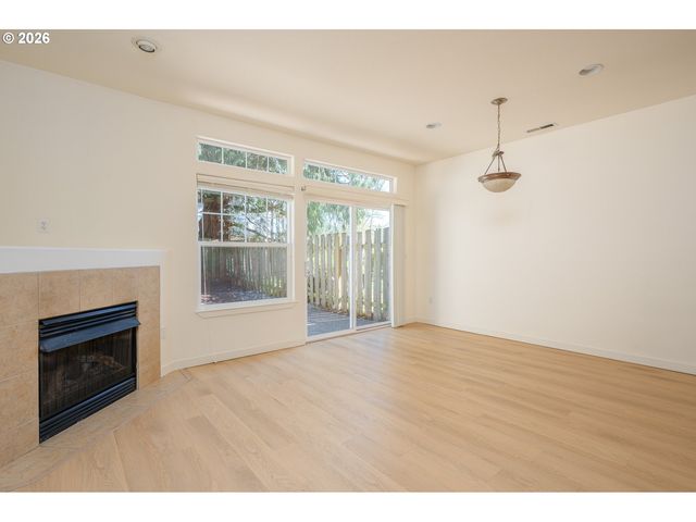 252 Nw ELEVEN MILE Ave, Gresham, OR 97030