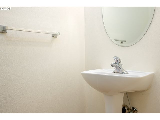 252 Nw ELEVEN MILE Ave, Gresham, OR 97030