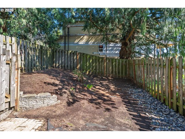 252 Nw ELEVEN MILE Ave, Gresham, OR 97030