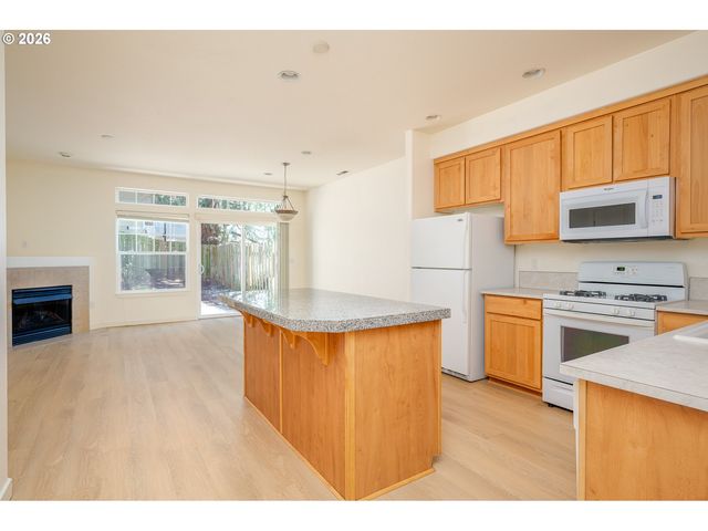 252 Nw ELEVEN MILE Ave, Gresham, OR 97030