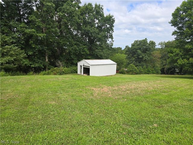 52 Meadow Ln Circle, Parkersburg, WV 26101