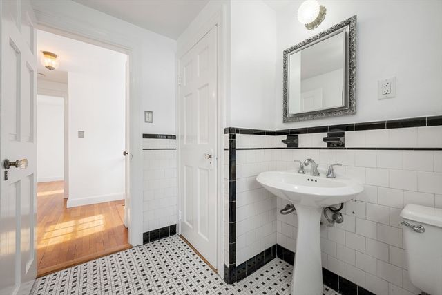159 Payson Rd, Brookline, MA 02467