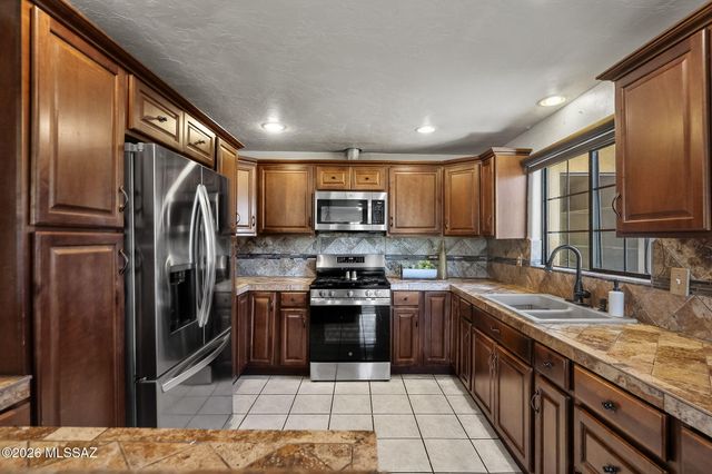 664 N Mercedes Street, Nogales, AZ 85621