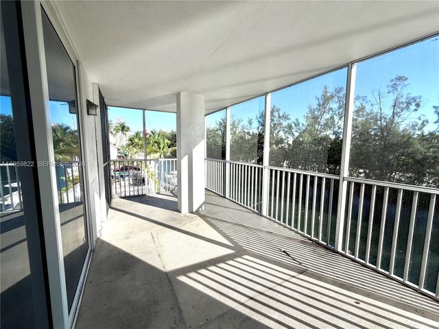 3660 NE 166th St 301 +40' Deeded Dock, North Miami Beach, FL 33160