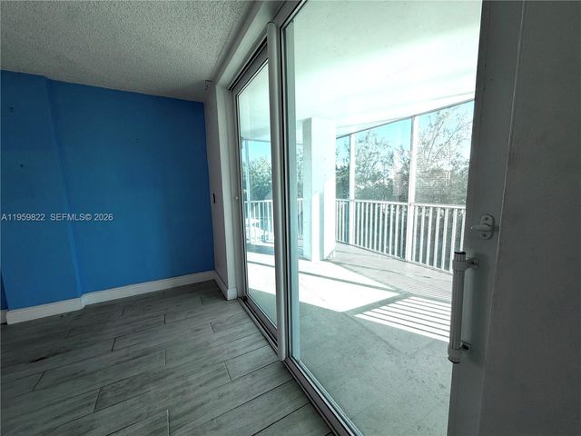 3660 NE 166th St 301 +40' Deeded Dock, North Miami Beach, FL 33160