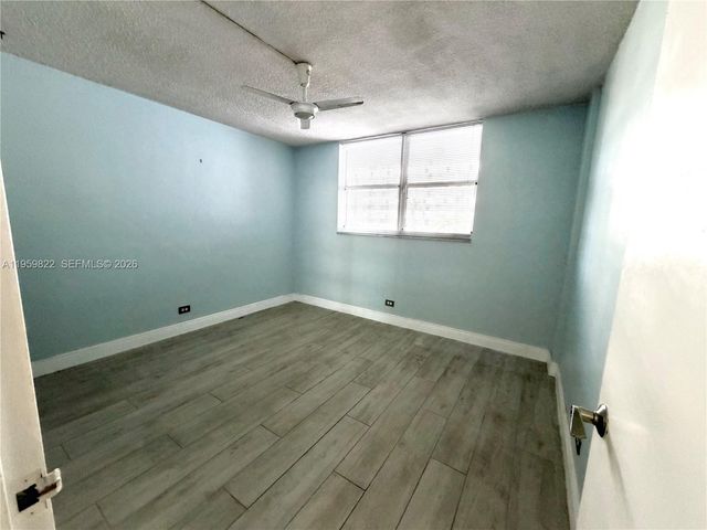 3660 NE 166th St 301 +40' Deeded Dock, North Miami Beach, FL 33160