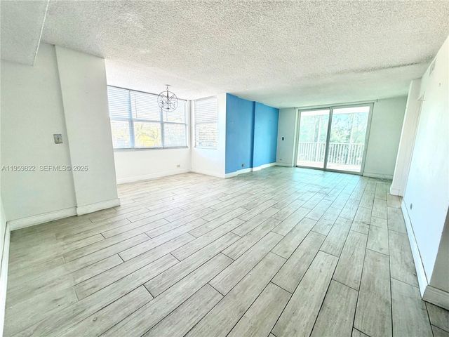 3660 NE 166th St 301 +40' Deeded Dock, North Miami Beach, FL 33160