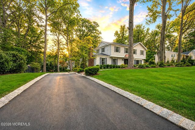 27 Fox Hill Road, Middletown, NJ 07748