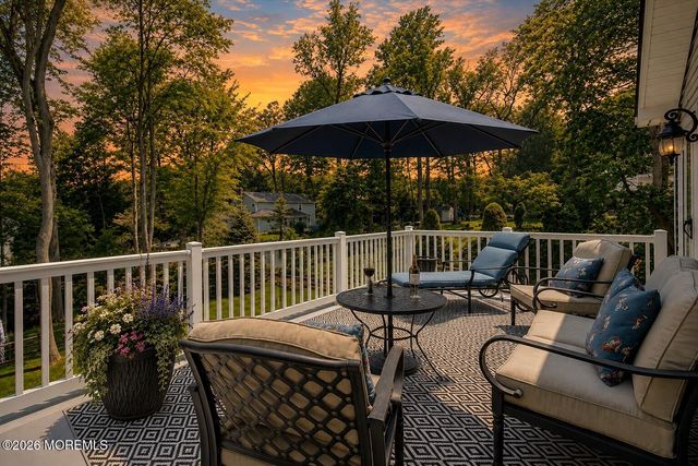 27 Fox Hill Road, Middletown, NJ 07748