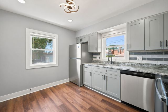 555 E 105th Street, Chicago, IL 60628