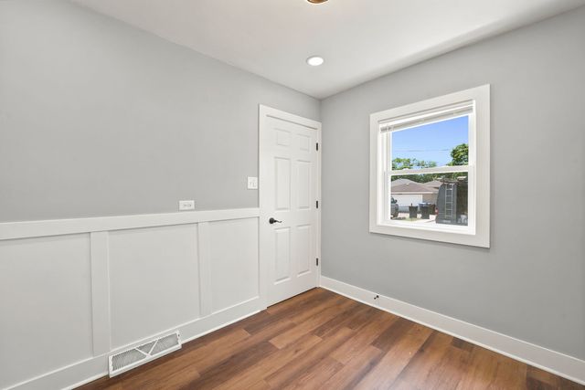 555 E 105th Street, Chicago, IL 60628