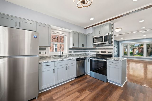 555 E 105th Street, Chicago, IL 60628
