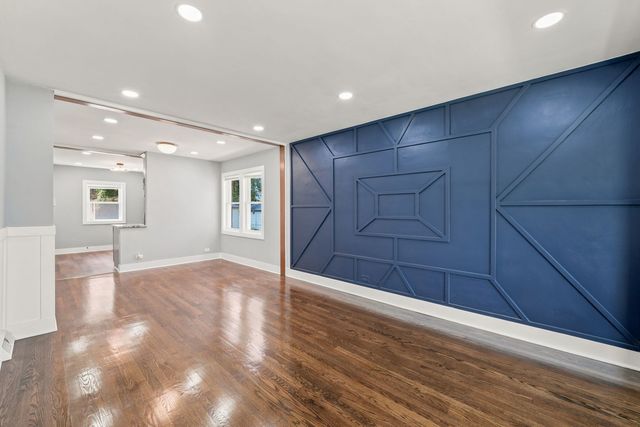 555 E 105th Street, Chicago, IL 60628