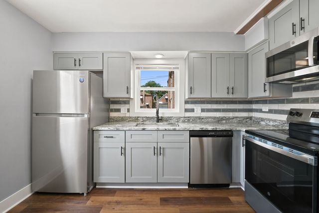 555 E 105th Street, Chicago, IL 60628