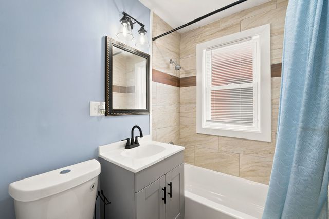 555 E 105th Street, Chicago, IL 60628